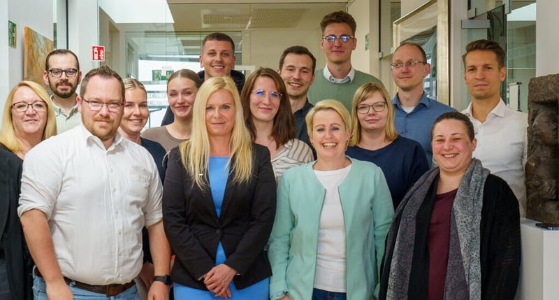jobs-header_bearbeitet-da0ee12e